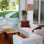 Agriturismob&b Loggia Degli Artisti *