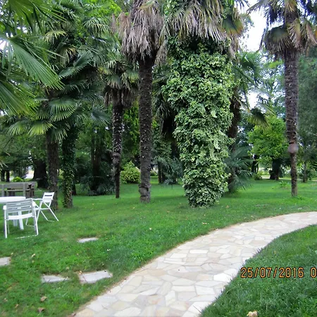 Agriturismob&b Loggia Degli Artisti Farm stay *