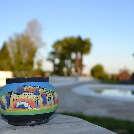 Agriturismob&b Loggia Degli Artisti *