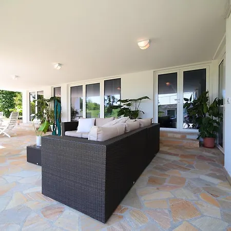 Loggia Degli Artisti - Con Piscina Vicino Al Mare - Friuli Venezia Giulia