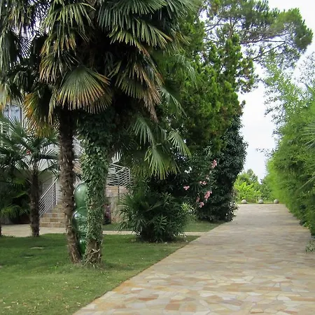 Agriturismob&b Loggia Degli Artisti Feriegård *