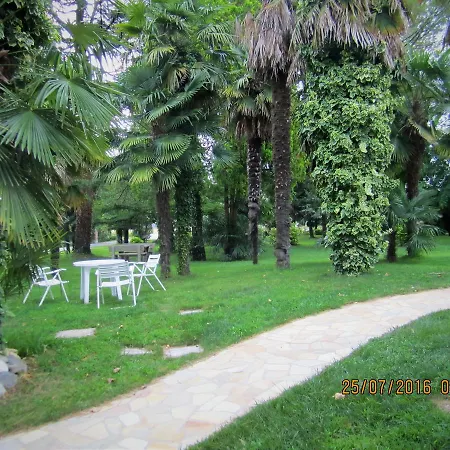 Agriturismob&b Loggia Degli Artisti Farm stay *