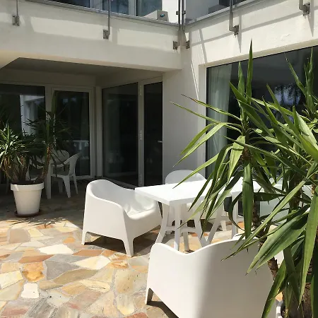 Agriturismob&b Loggia Degli Artisti Feriegård Palazzolo dello Stella