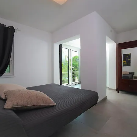 Agriturismob&b Loggia Degli Artisti *