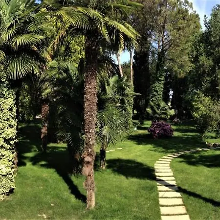 Feriegård Agriturismob&b Loggia Degli Artisti *